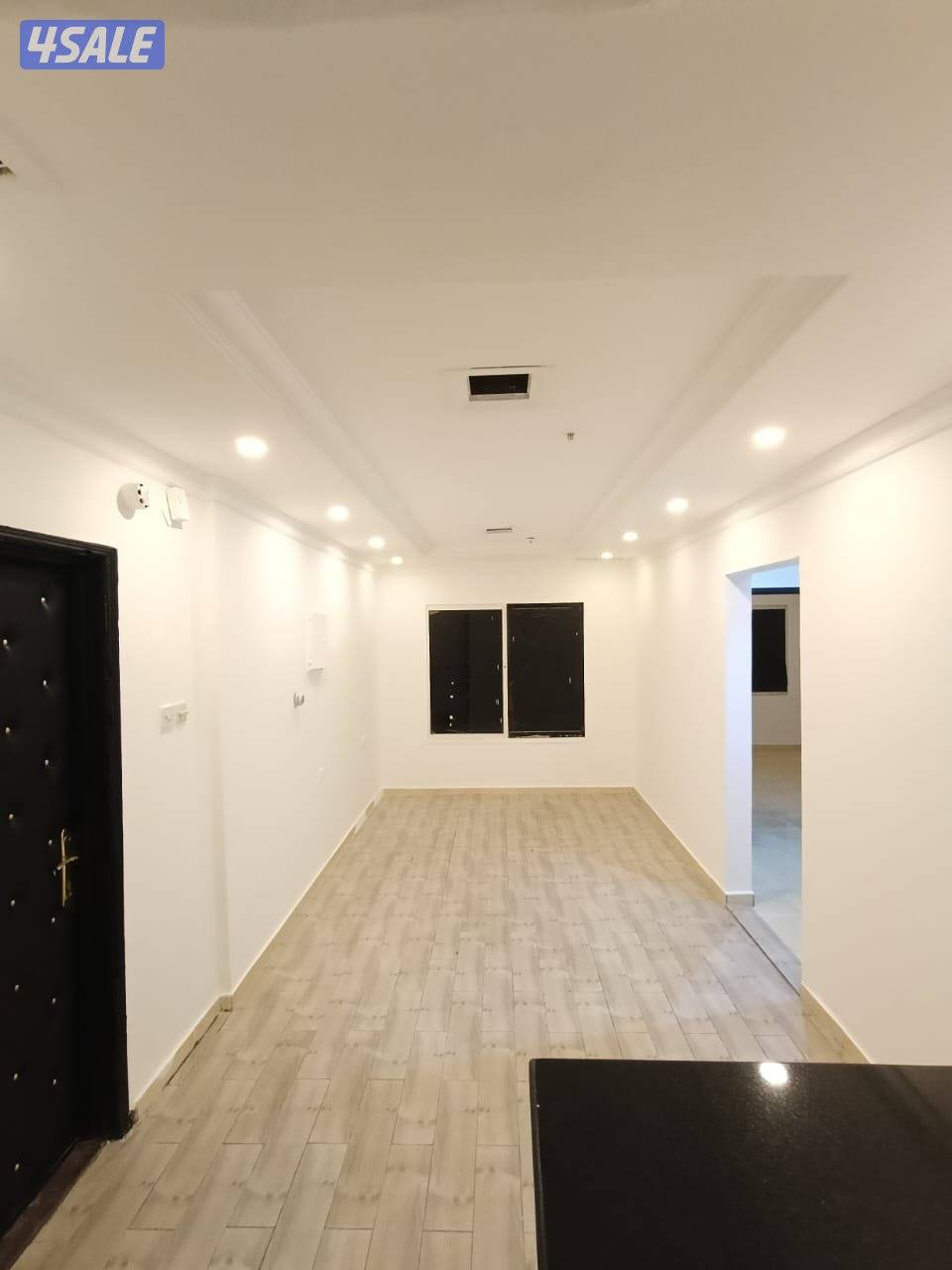 شقه للايجار بحولي غرفتين وصاله كبيره ومطبخ وحمام نفس الصور استلام فوري3