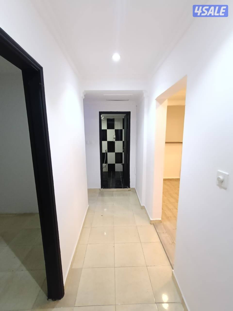 شقه للايجار بحولي غرفتين وصاله كبيره ومطبخ وحمام نفس الصور استلام فوري4