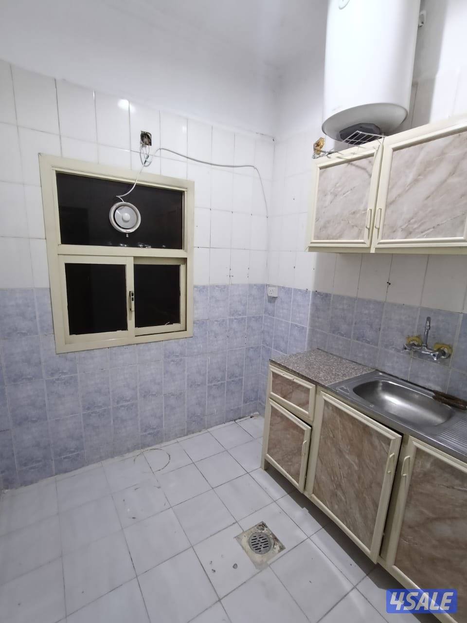 شقه للايجار بحولي غرفتين وصاله كبيره ومطبخ وحمام نفس الصور استلام فوري10