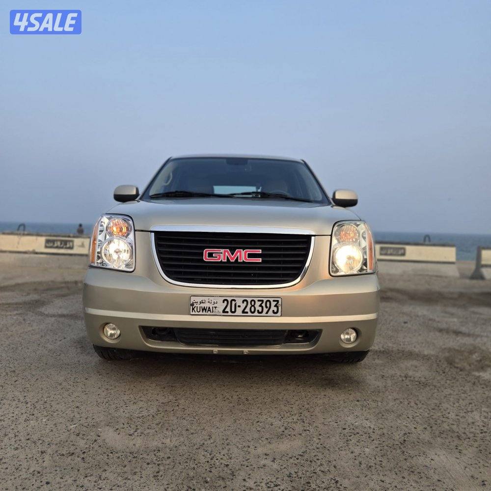 للبيع .. جي ام سي يوكن 2012 مو محتاجه أي مصاريف .. وتم تنزيل السعر لسر0