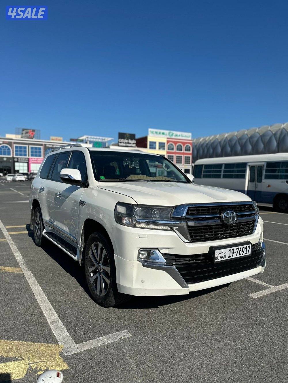 للبيع لاندكروزر قراند تيورنق  20212