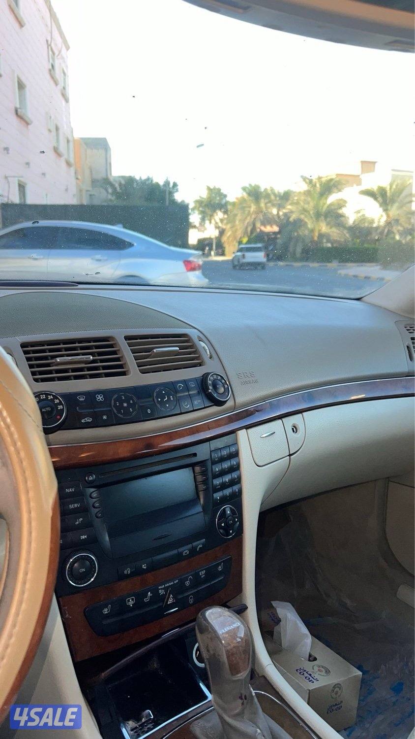 للبيع مرسيدس E240 موديل 2005 اللون كحلي8