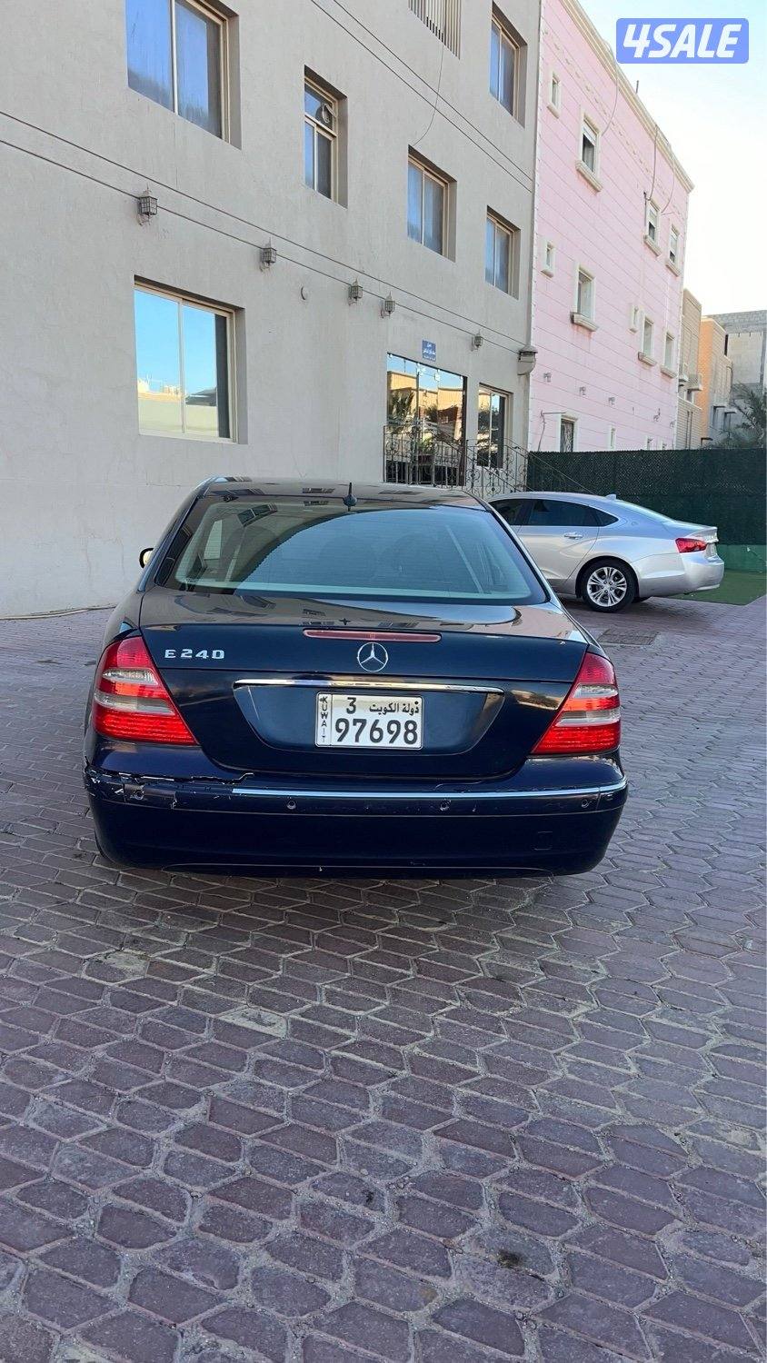 للبيع مرسيدس E240 موديل 2005 اللون كحلي5