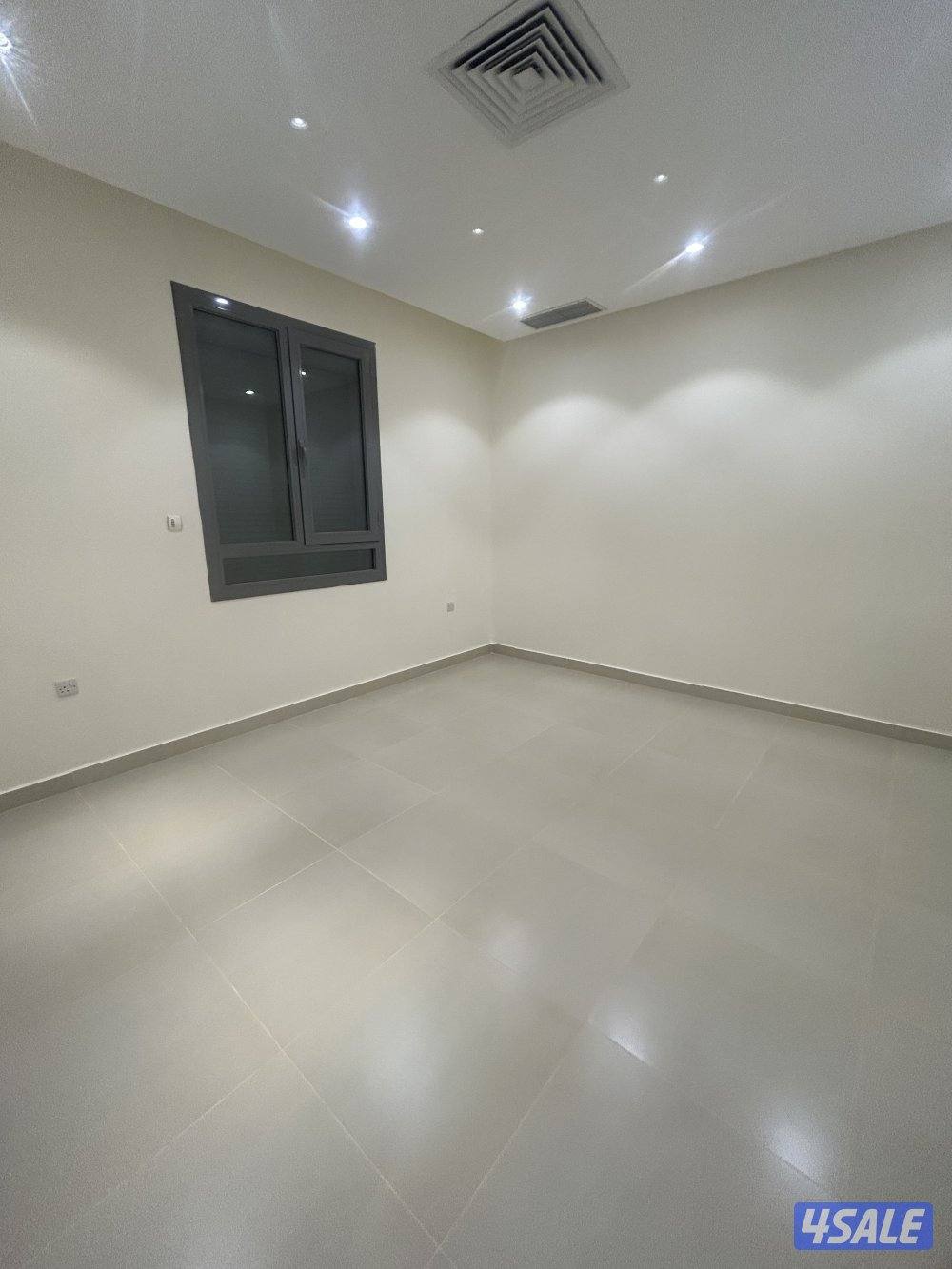 للإيجار شقق في الصديق والزهراء والسلام4