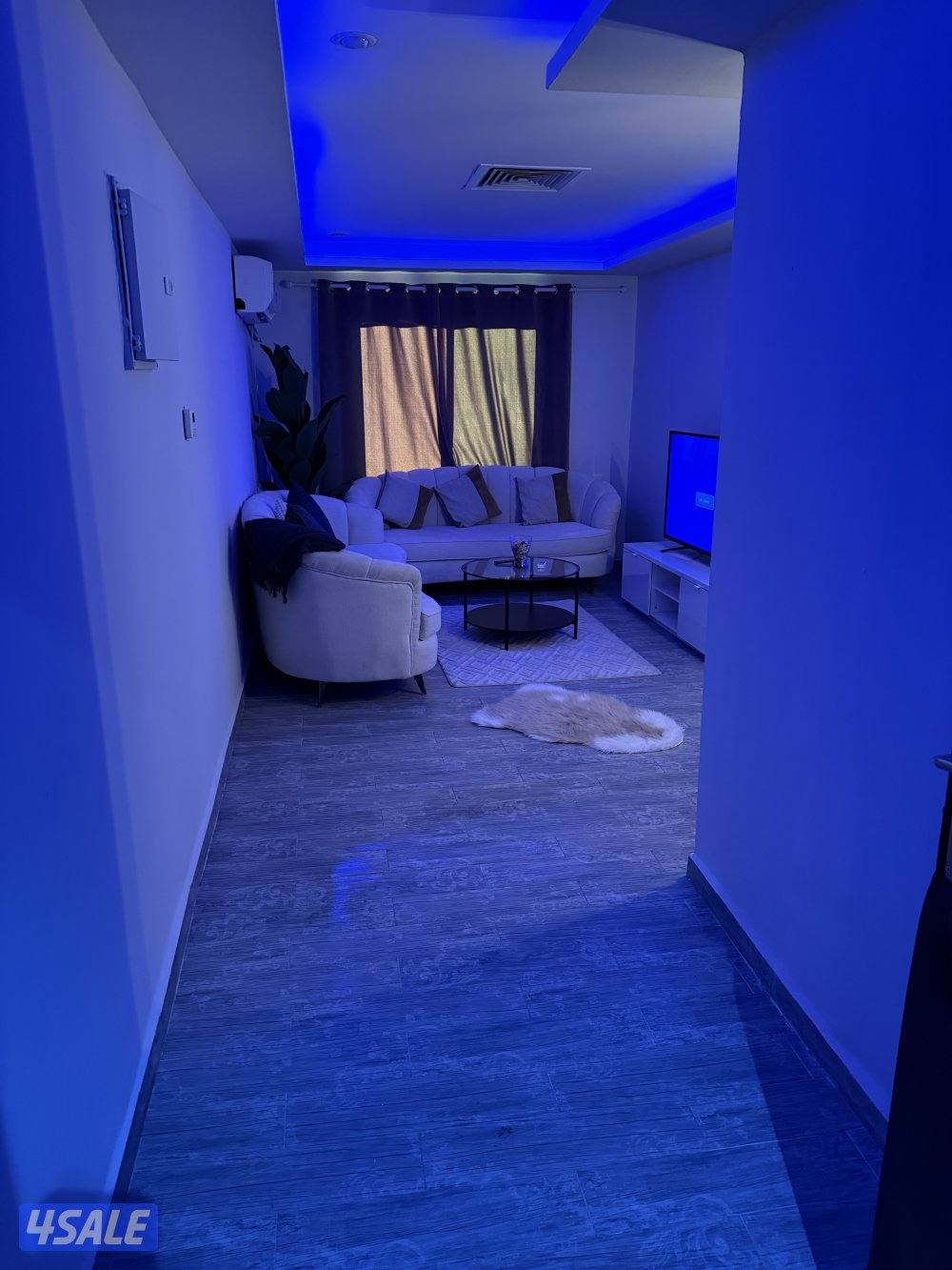 يوجد لدينا شقه خلو الايجار غرفه وصاله ومطبخ وحمام تشطيب سوبر سوبر لوكس0