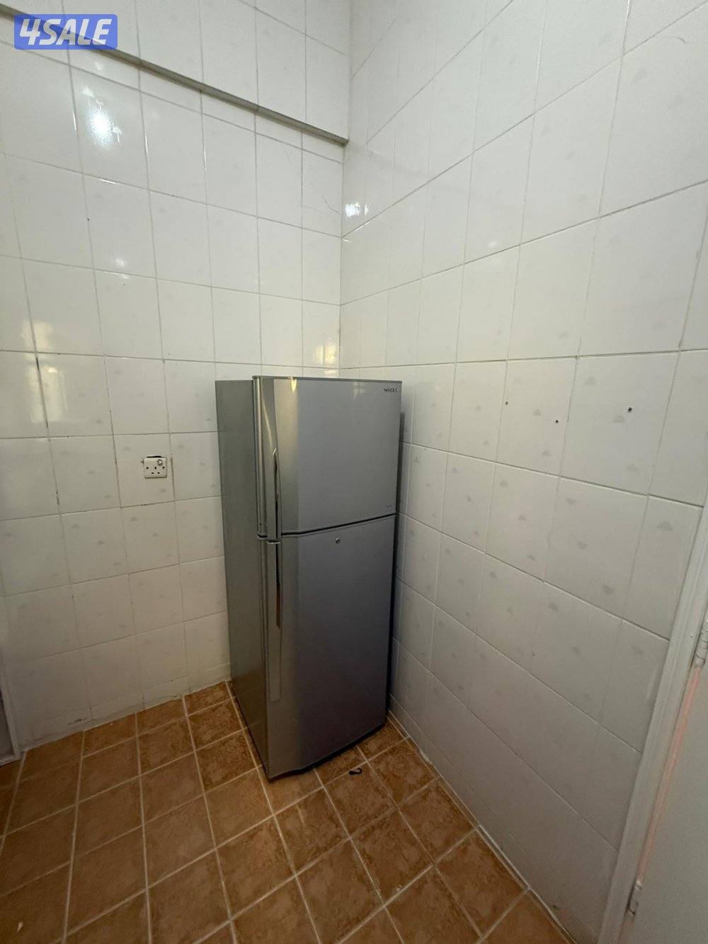 شقق للايجار خلو وفاضي غرفة وصالة ومطبخ وحمام تشطيب سوبر لوكس8