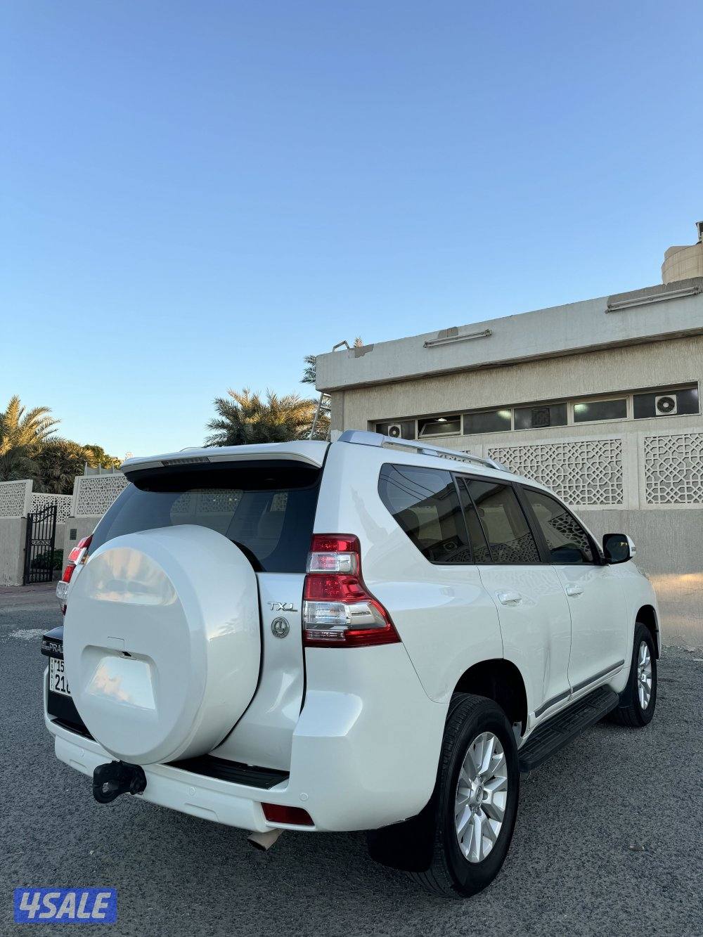 للبيع برادو 2017 صبغ الوكاله2