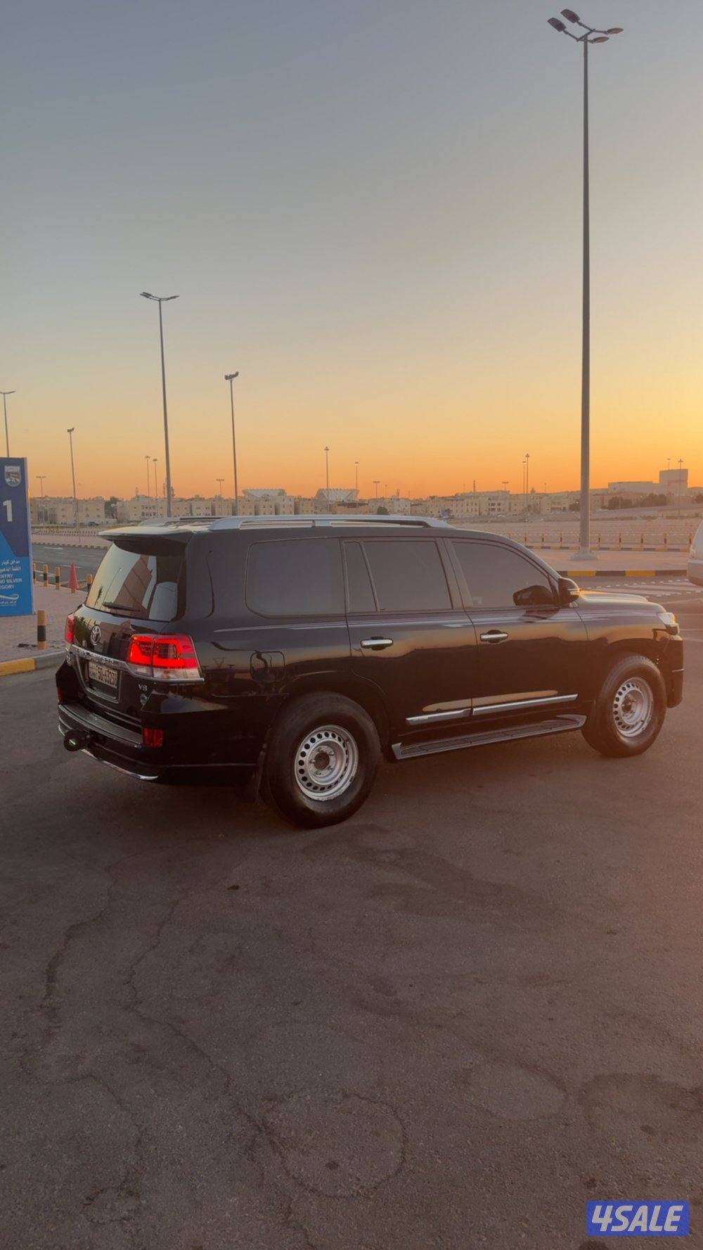 للبيع لاند ماشي 100 الف0