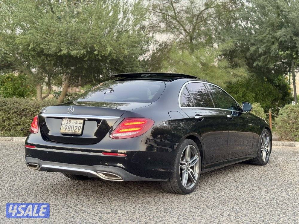 للبيع مرسيدس E200 موديل 2020 فل أوبشن بحاله نظيفه جدا4