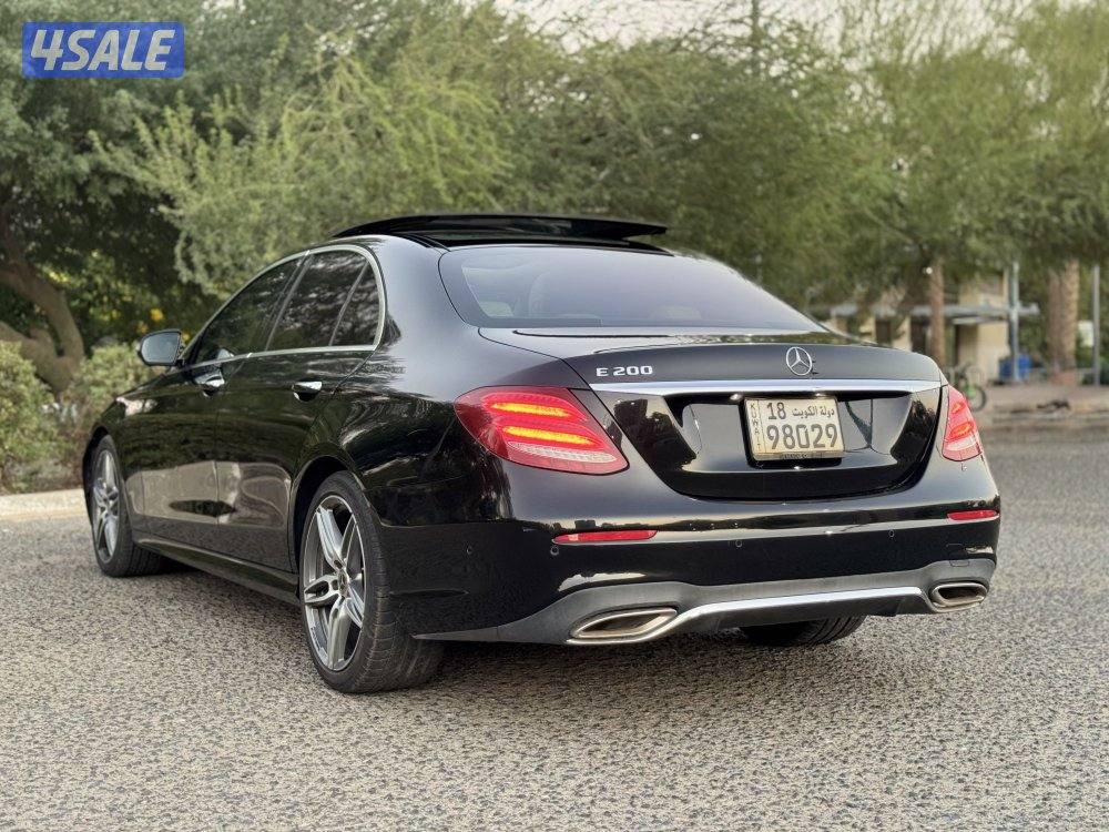 للبيع مرسيدس E200 موديل 2020 فل أوبشن بحاله نظيفه جدا12