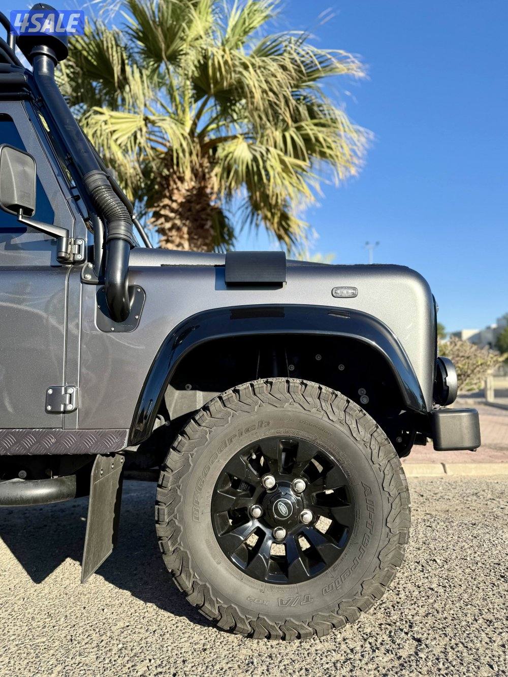 للبيع ديفندر 90 موديل 2015 ماشي 30 ألف كيلومتر فقط3