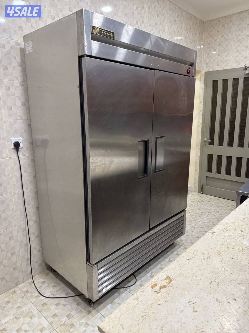 للبيع ثلاجة و فريزر True صناعة أمريكية وارد الساير بحالة ممتازة جدا2