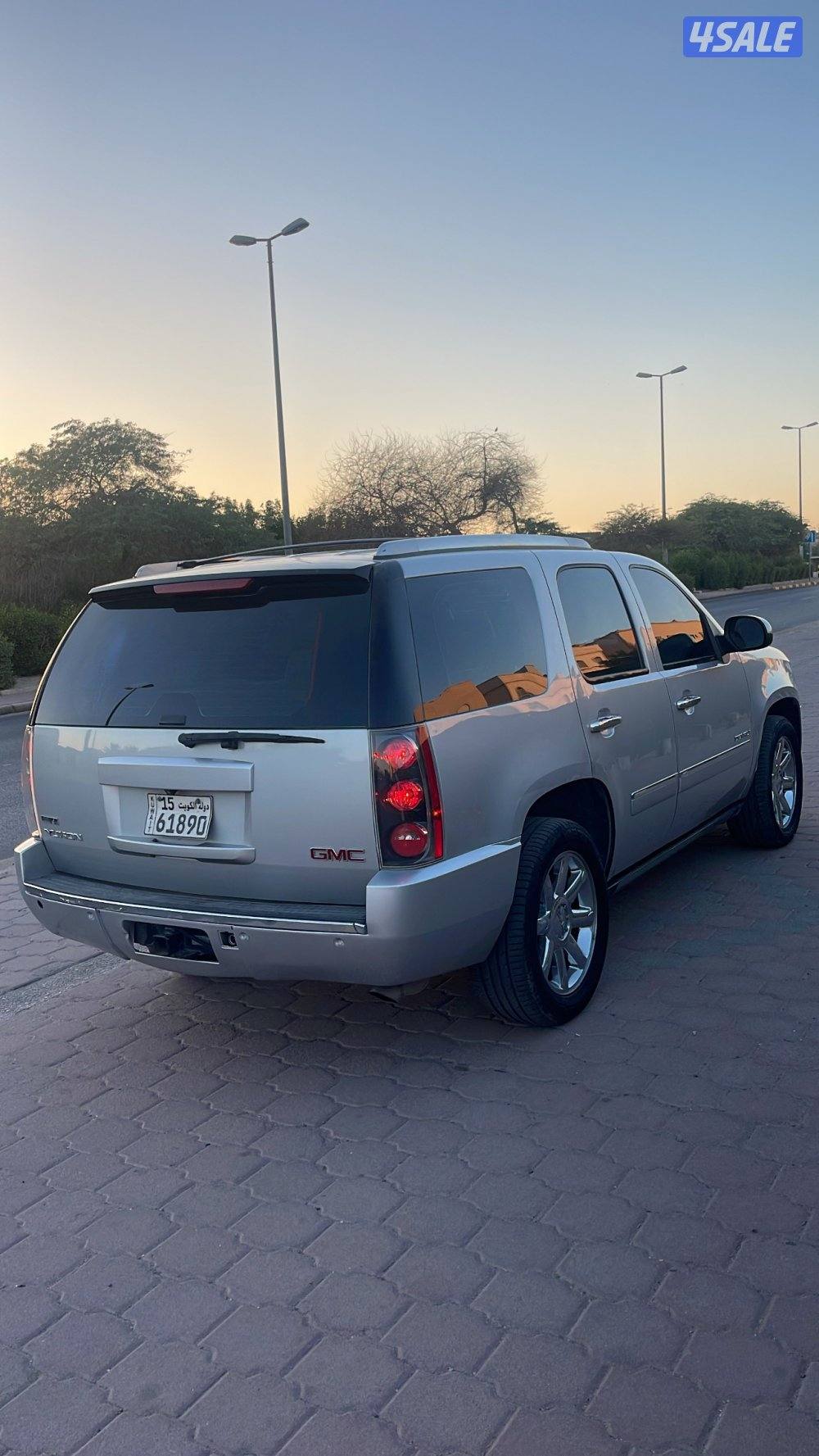 للبيع يوكن دنالي بحاله ممتازه4