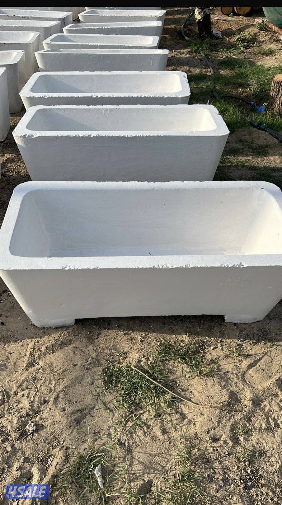 سعر فرصة للبيع احواض زهور مستطيل (اسمنتية)1