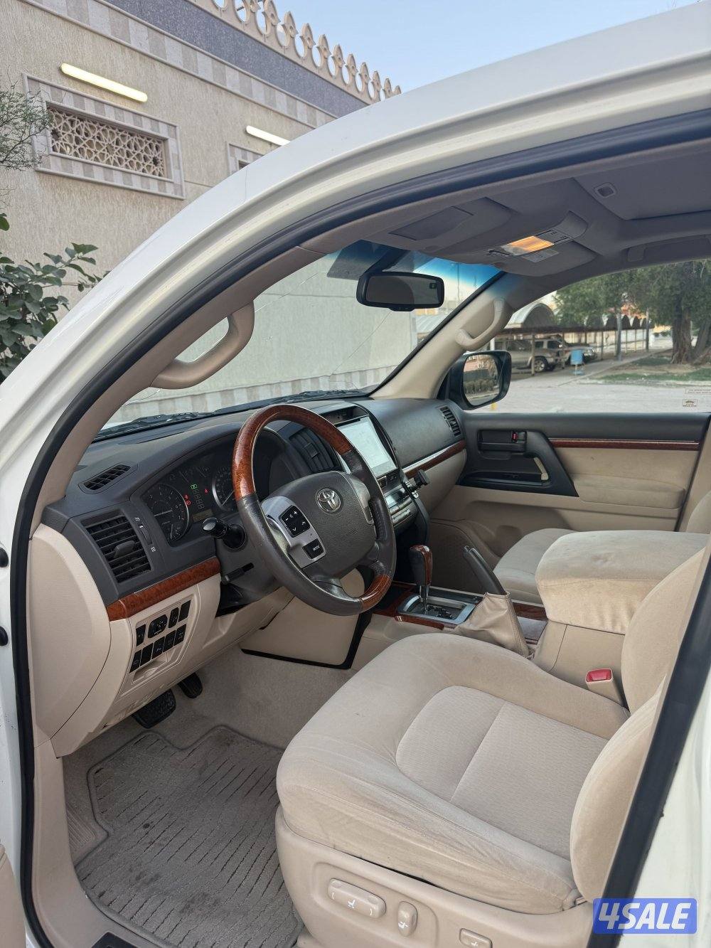 لاند كروز 2015 المالك الاول7