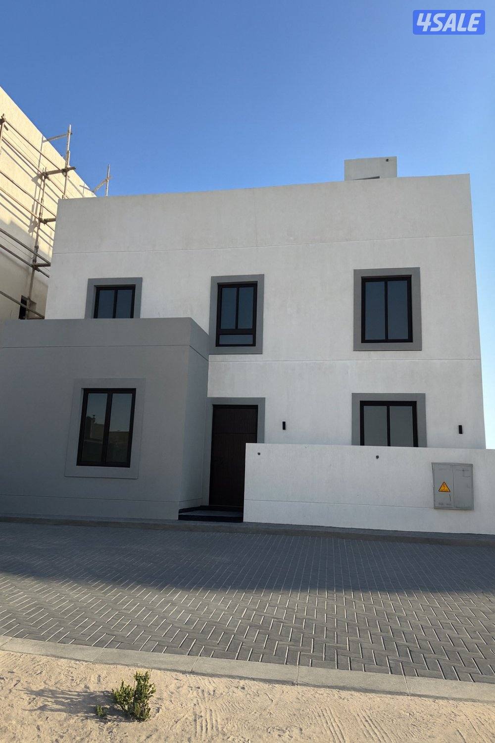 ارضى وشقتين للبيع المطلاع n120