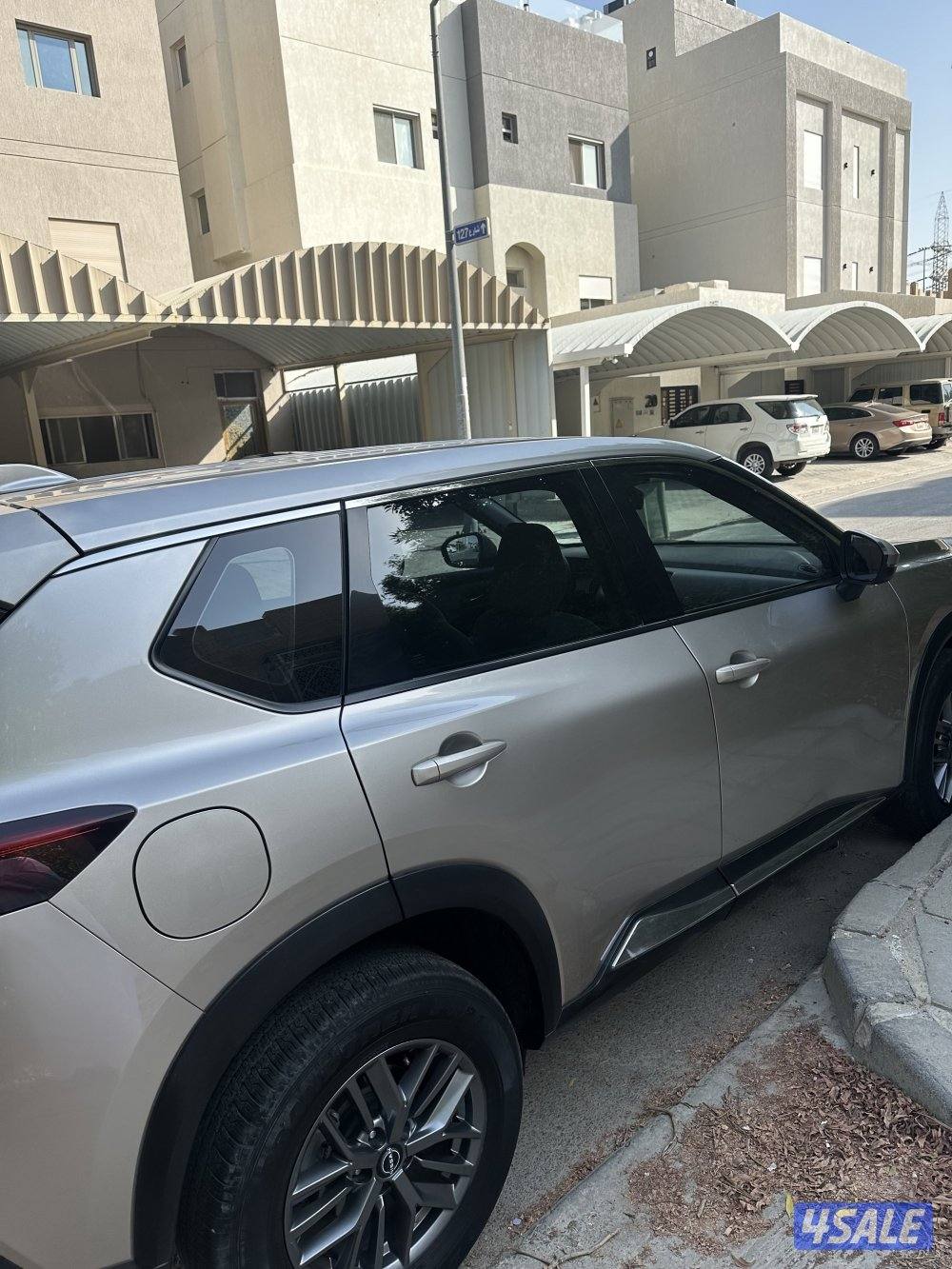 للبيع جيب اكس تريل 2024 شاشة كامرة خلفية امامي التسجيل طريق وحفظ طريق3