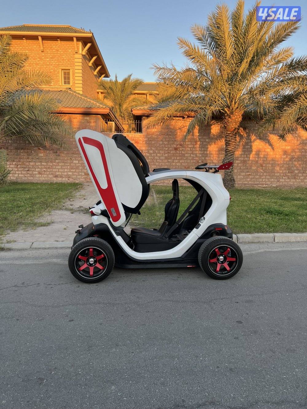 رينو تويزي موديل ٢٠١٨ ماشيا فقط 5 الاف2