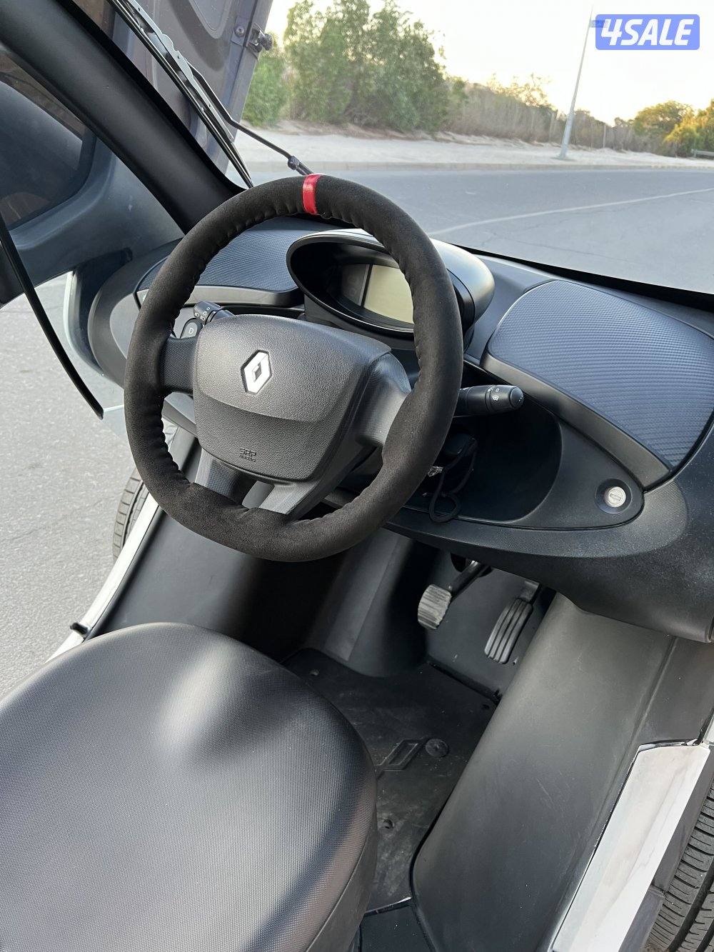 رينو تويزي موديل ٢٠١٨ ماشيا فقط 5 الاف8