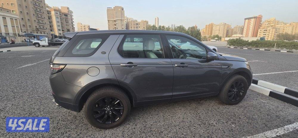 للبيع سيارة لاندروفر ديسكفري سبورت موديل ٢٠١٩2