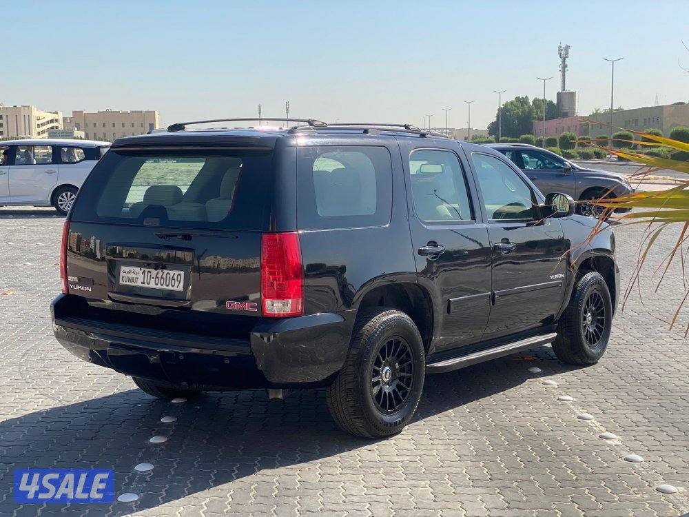 يوكن موديل 2011 بحاله ممتازه جدا نقبل تثمين و بدل2