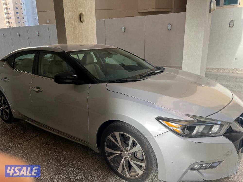 Nissan maxima 20182