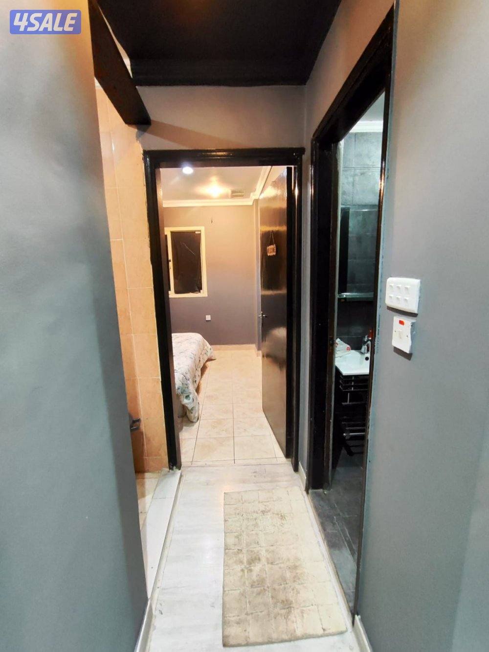 شقق لايجار خلو بسيط حولي نفس الصور غرفه صاله حمام مطبخ ويوجد فاضي بارك2