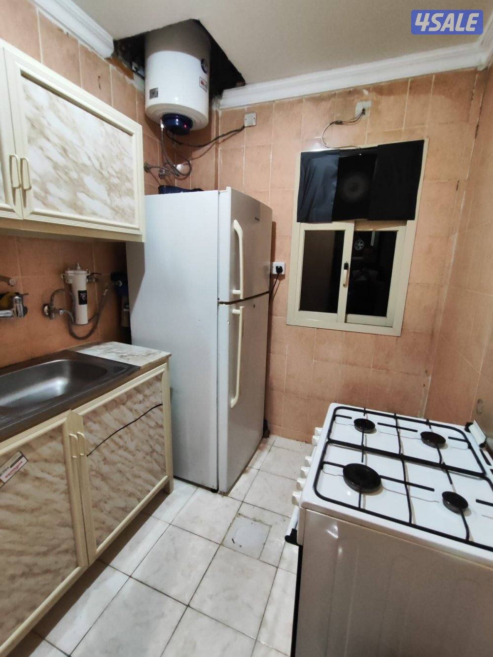 شقق لايجار خلو بسيط حولي نفس الصور غرفه صاله حمام مطبخ ويوجد فاضي بارك7