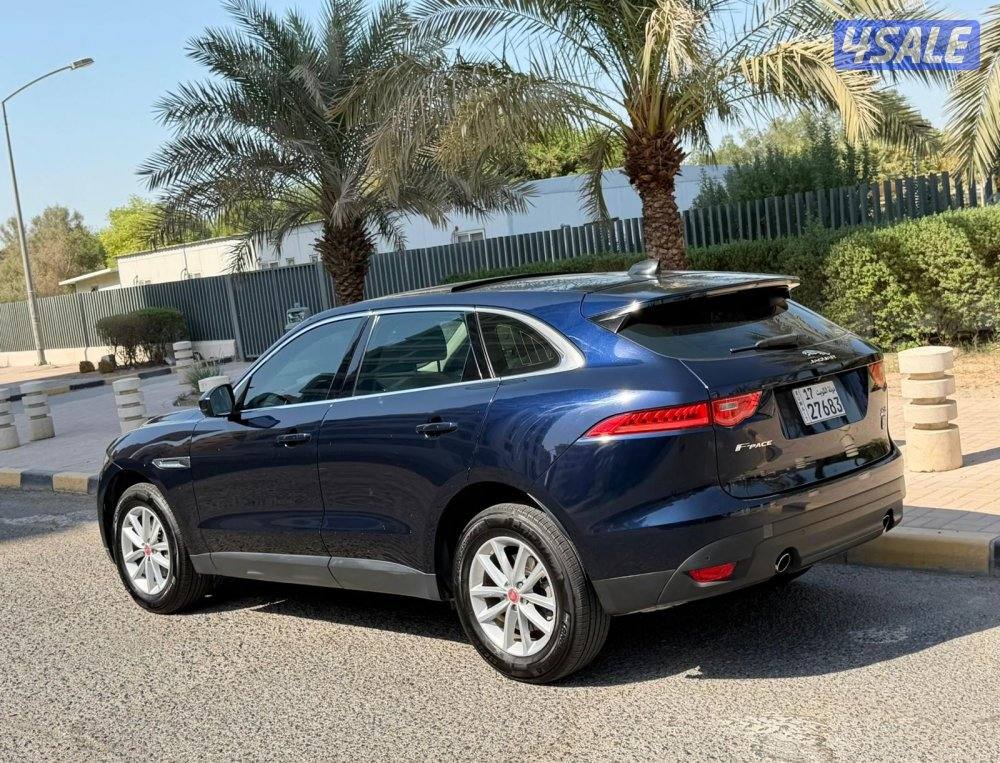 2020 Jaguar F-Pace3