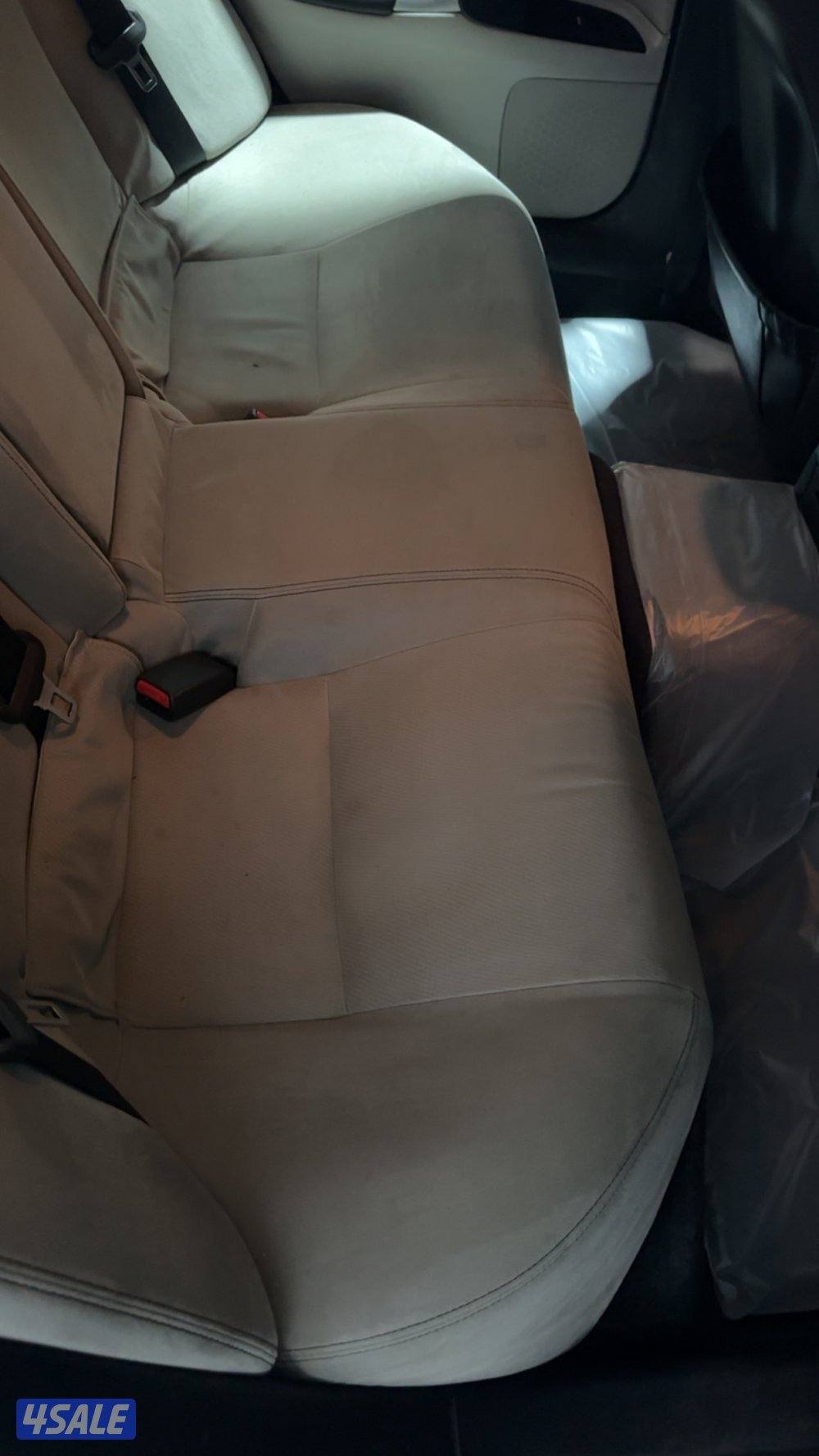 للبيع لكزس is250 موديل ٢٠١٢6