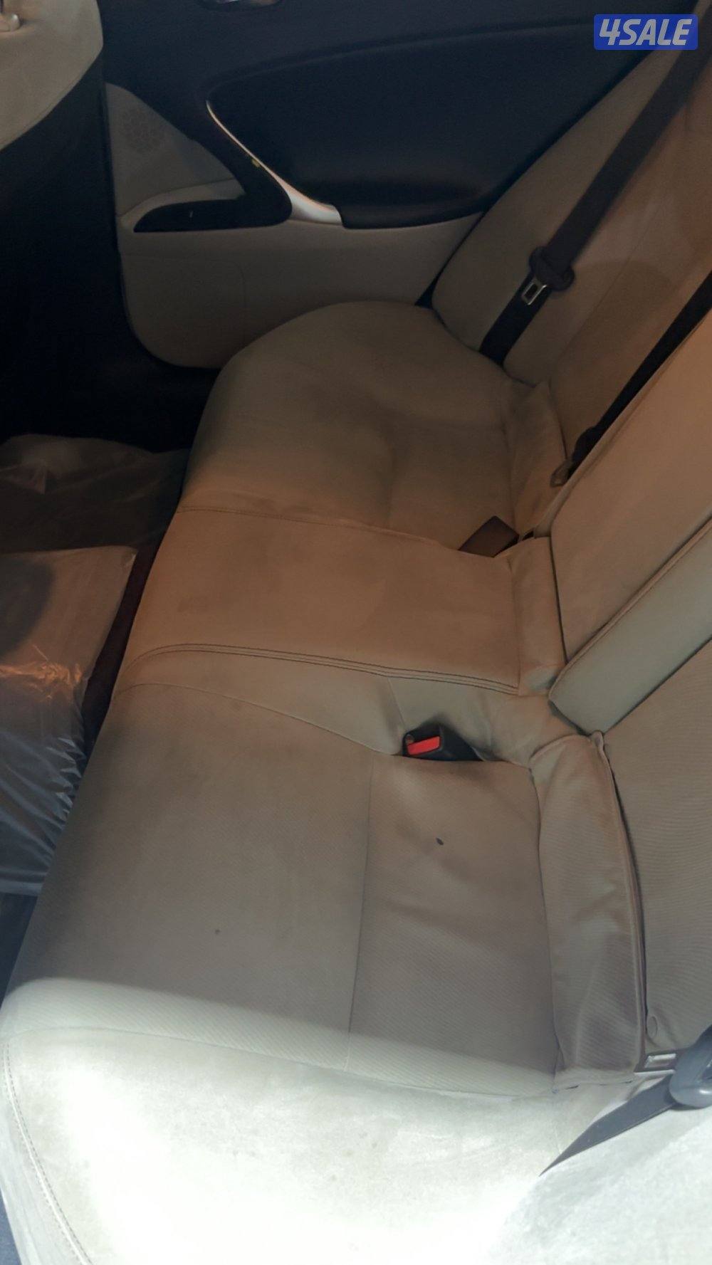 للبيع لكزس is250 موديل ٢٠١٢8