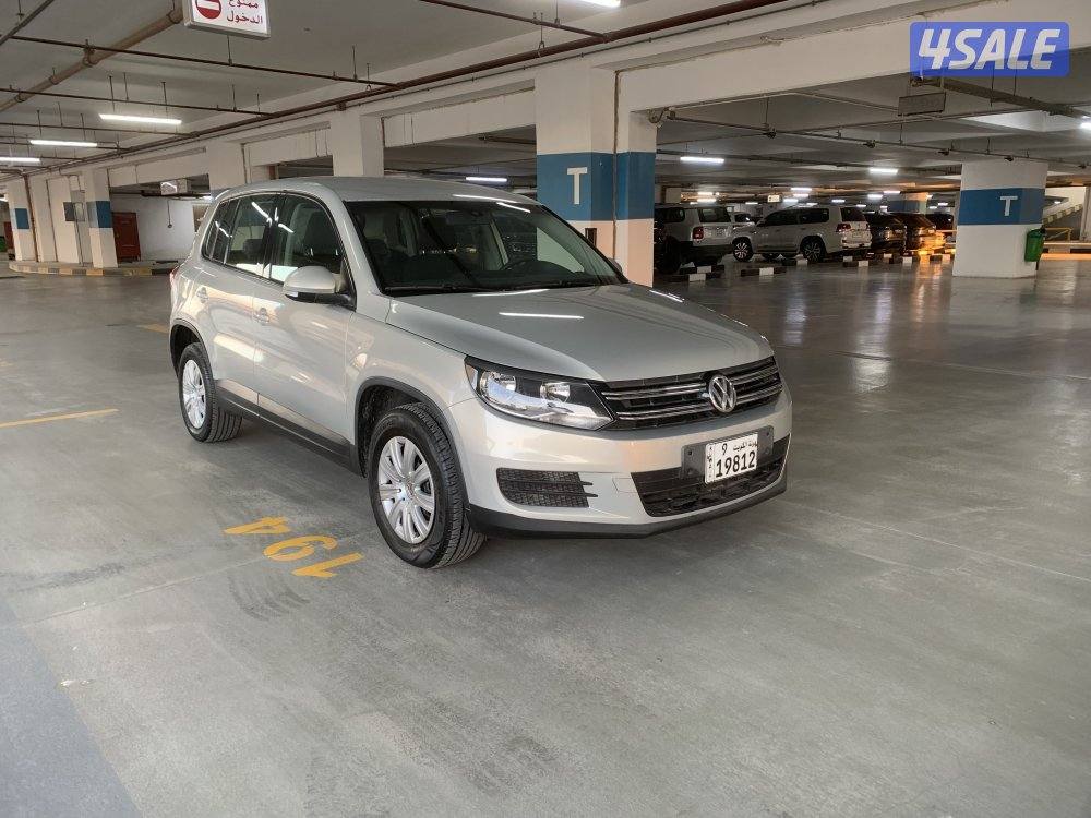 للبيع فولكس واجن تيجوان موديل ٢٠١٤ سيرفس وكاله منتظم ماشي ١٢٥ الف0