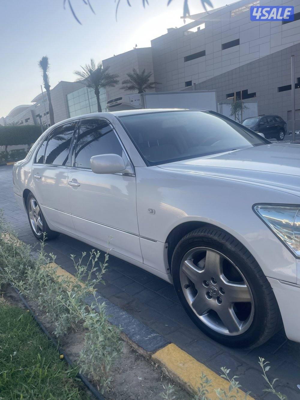 لكزس LS 430 موديل ٢٠٠٤ للبيع3