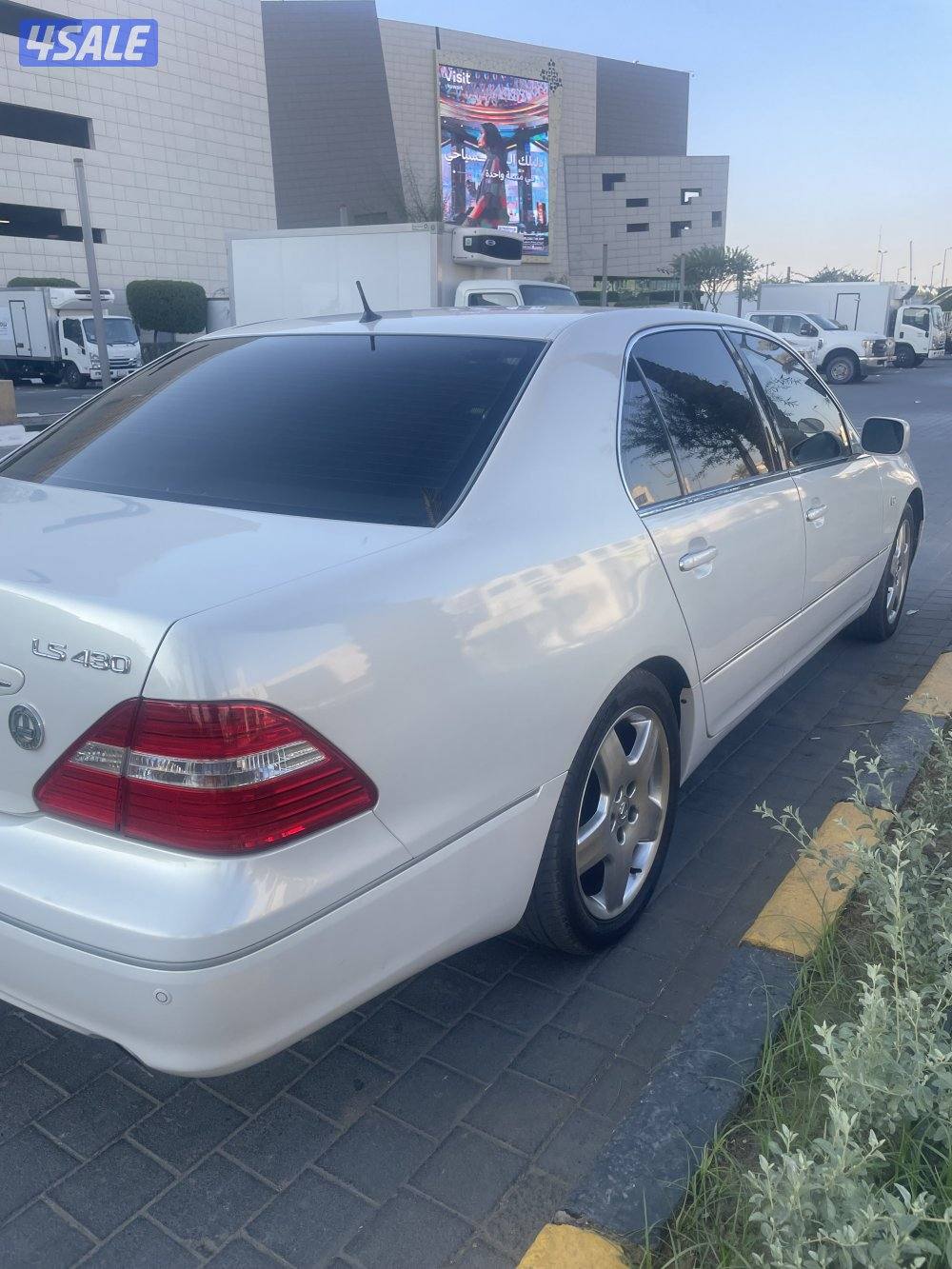 لكزس LS 430 موديل ٢٠٠٤ للبيع5