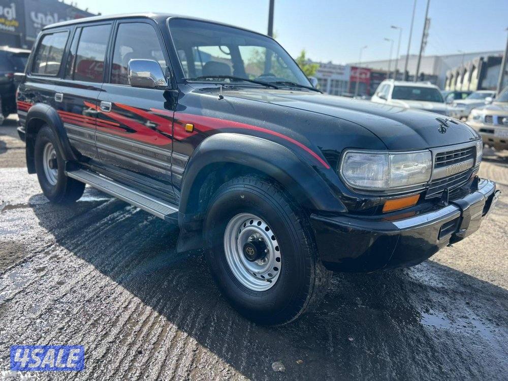 تويوتا لاند كروزر VX.R1