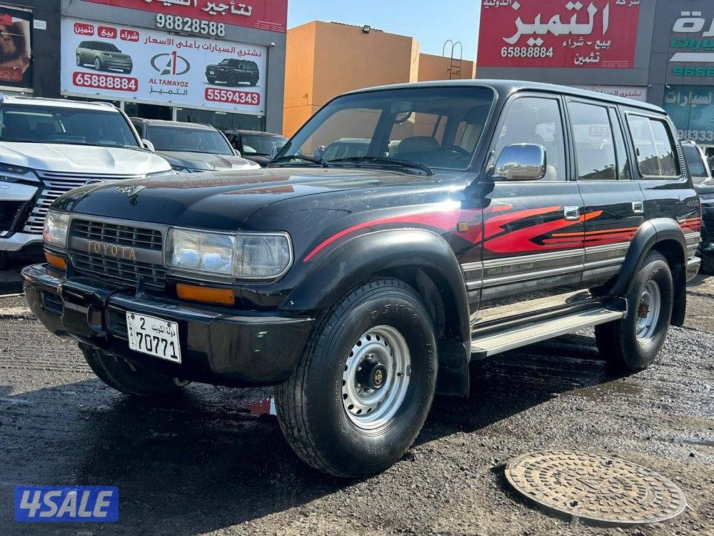 تويوتا لاند كروزر VX.R8