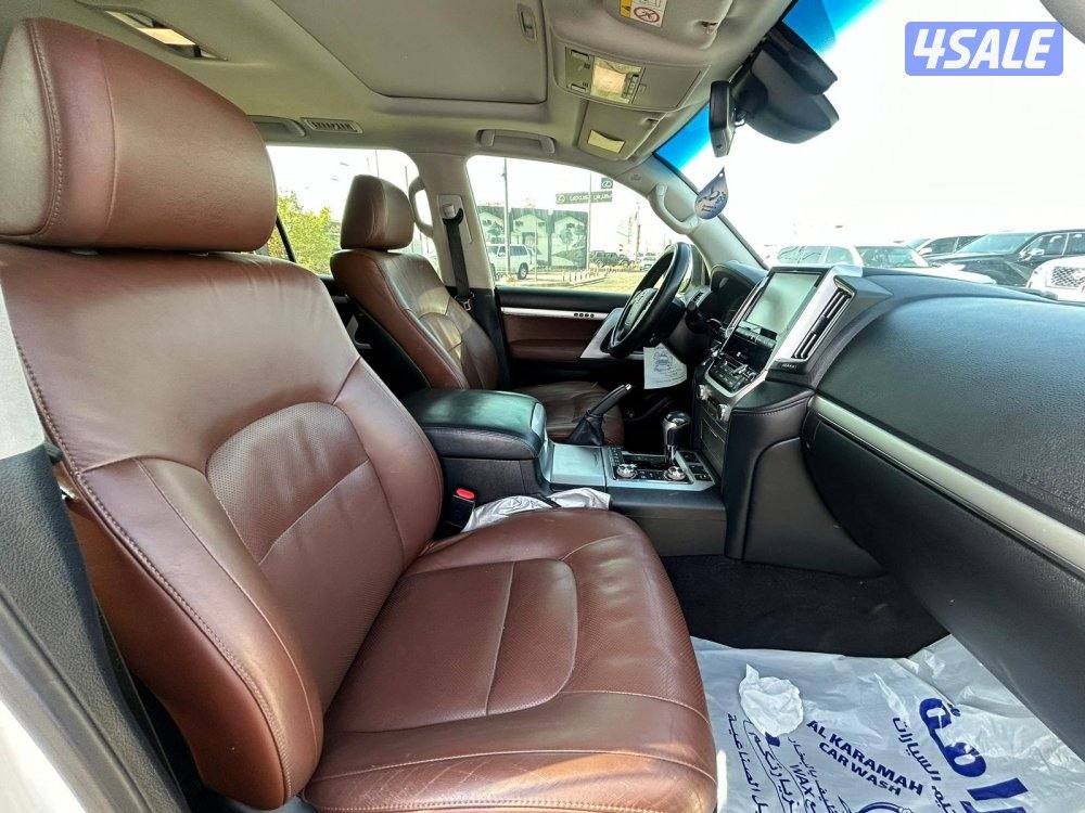 تويوتا لاندكروزر 5.7 VX.R -V85