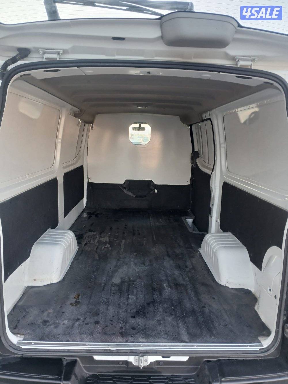 للبيع باص نيسان اورفان بوكس مقفل موديل ٢٠٢١6