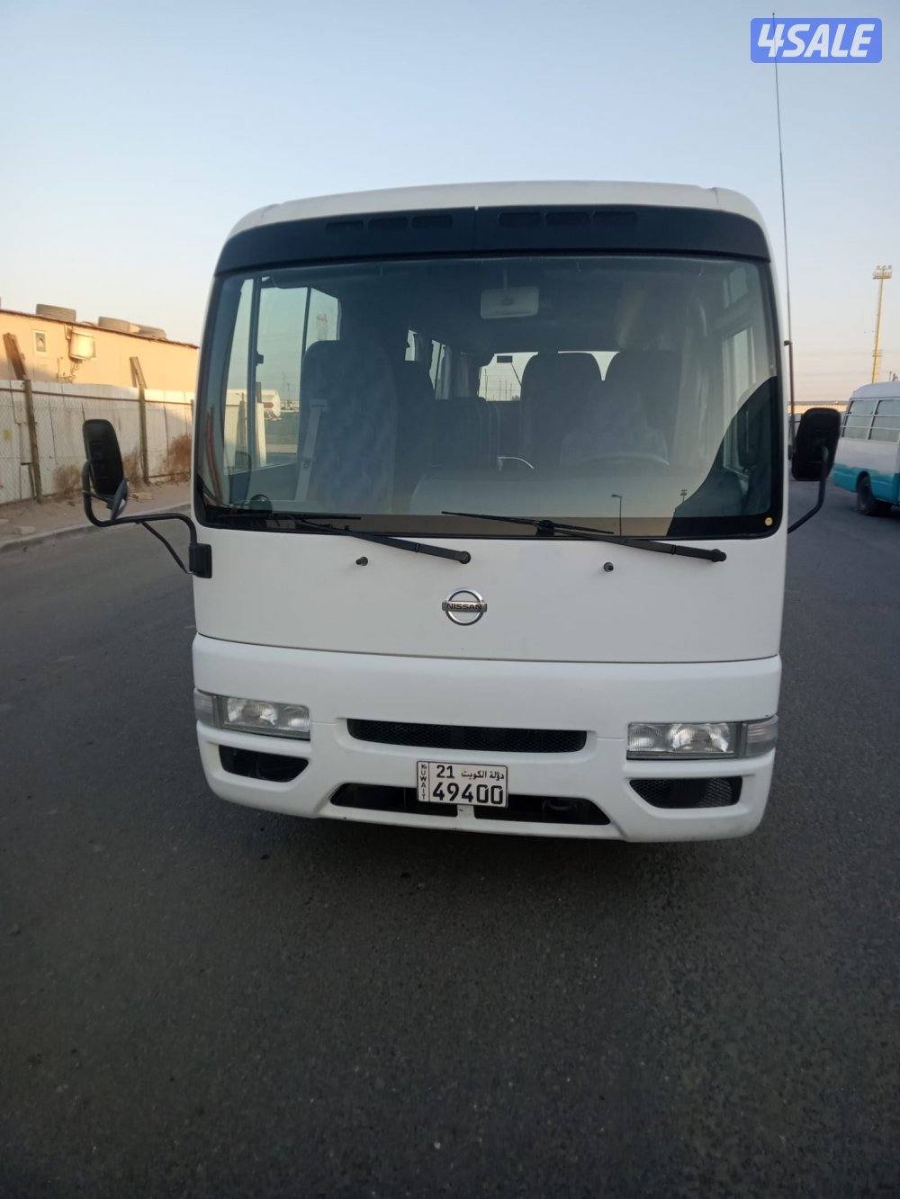 للبيع باص نيسان سفليان ٢٢ راكب موديل ٢٠٢١0