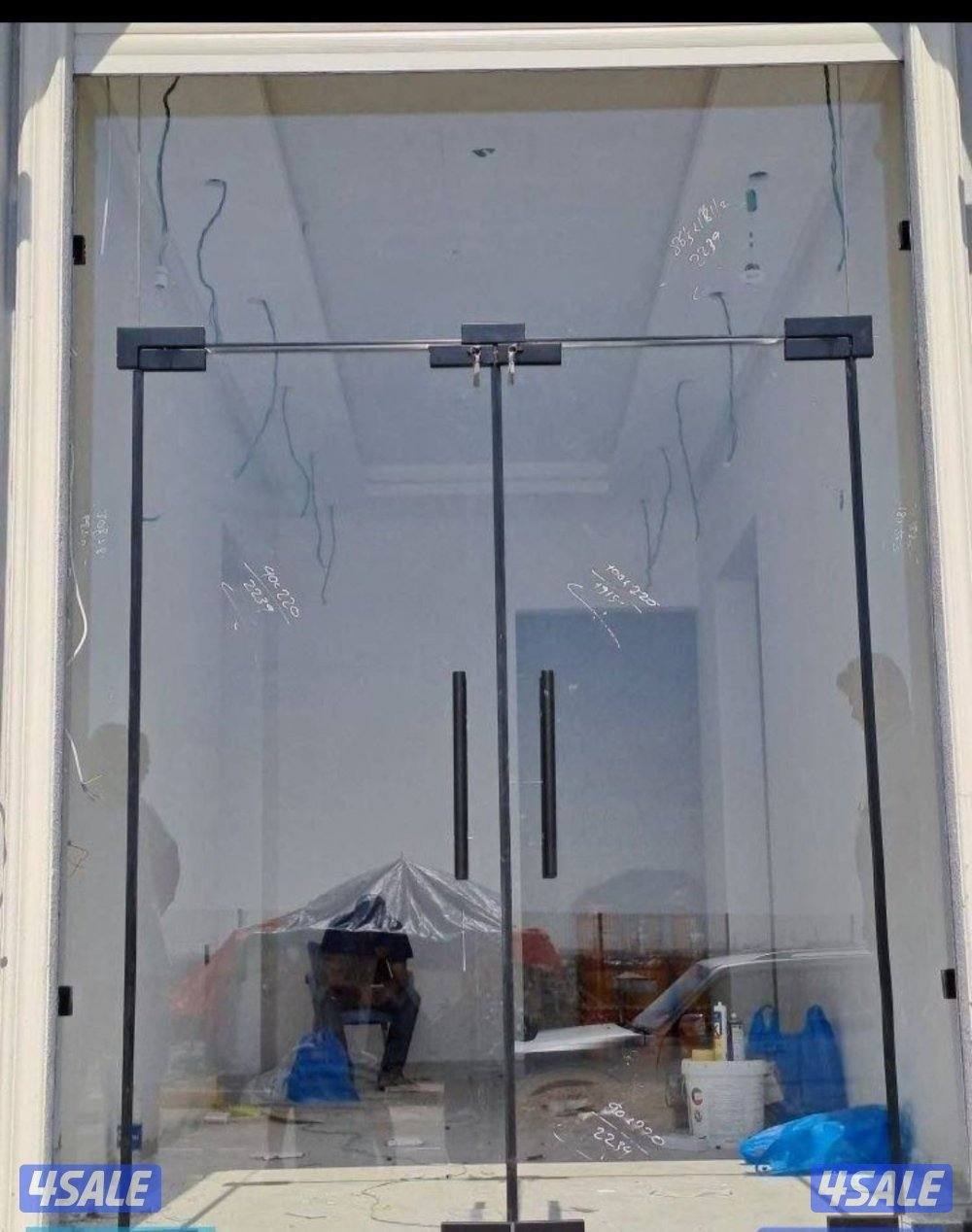 فني.زجاج 50600359 تركيب جميع نواع زجاج واسكريت واشاورات وامرايه0