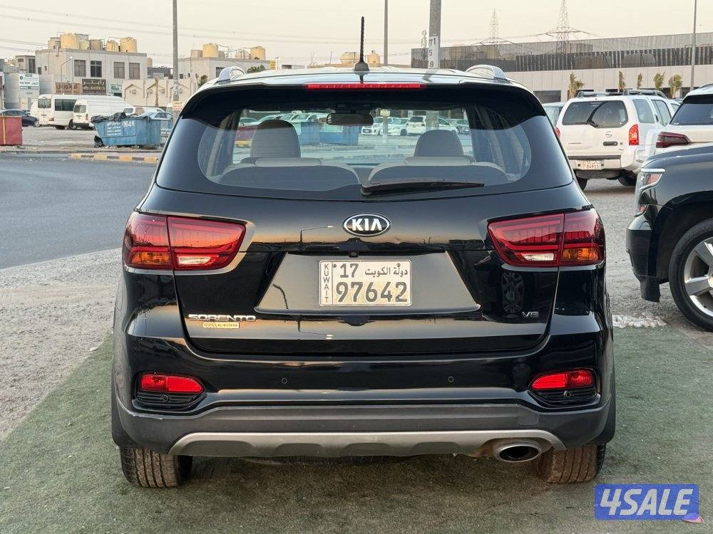 كيا سورينتو - موديل 2020 - عداد 207 - صبغ الوكاله - شرط الفحص3