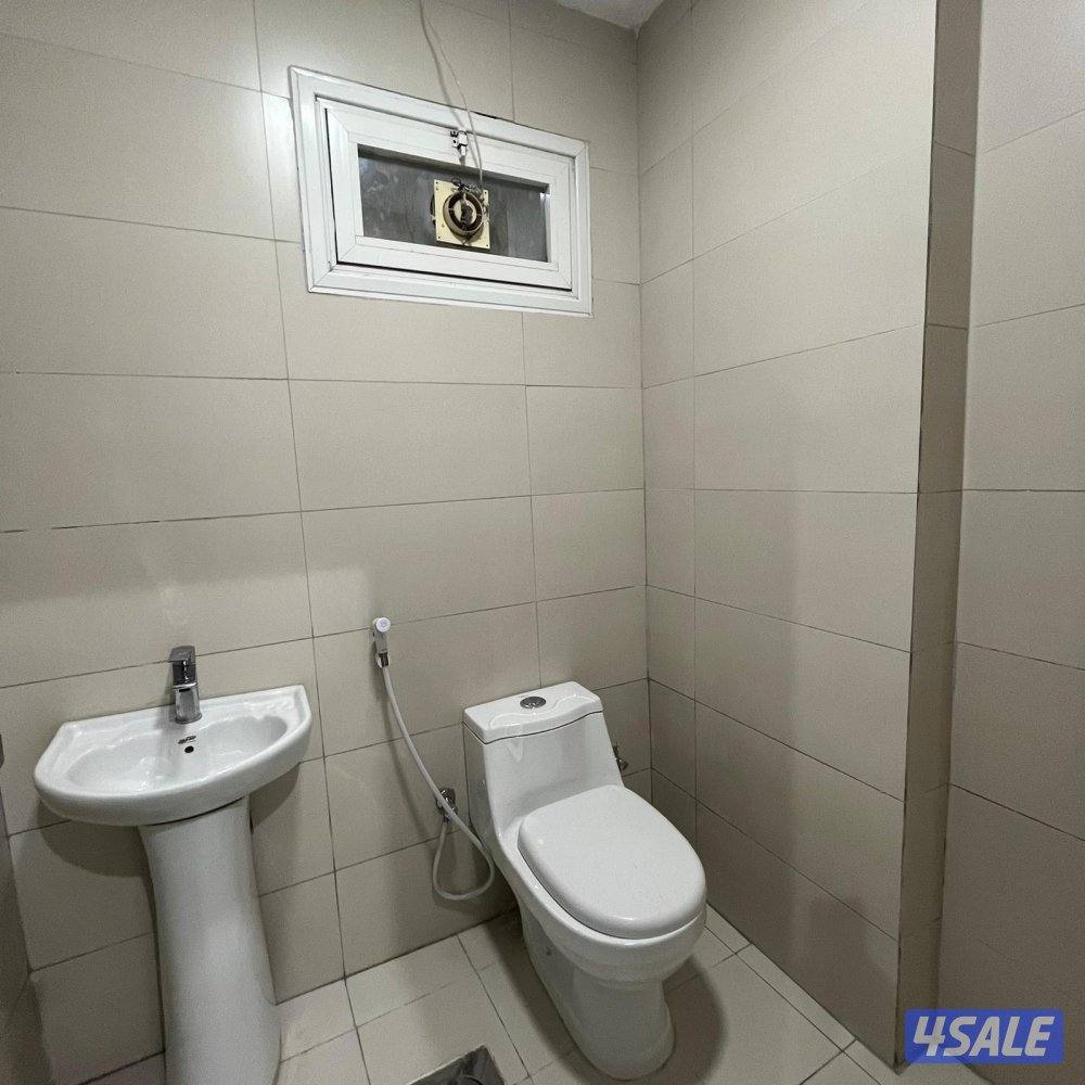 دور كامل تجاري للإيجار في الفروانية  .5