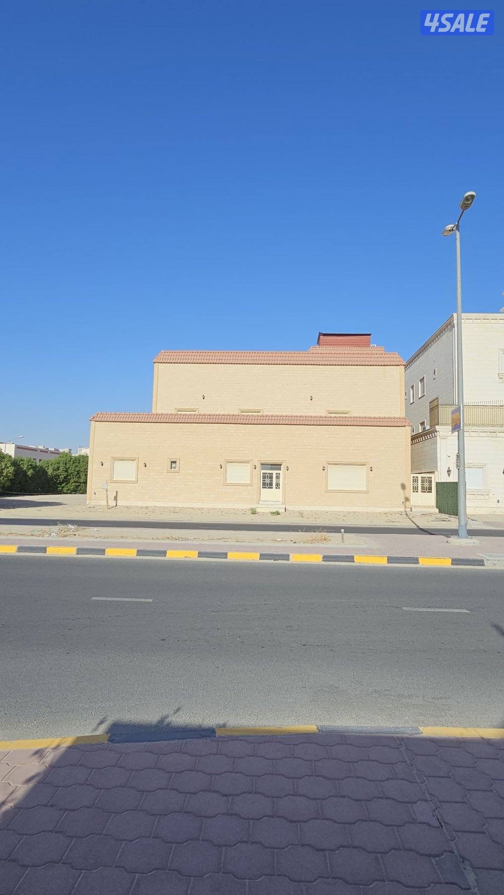 ■فرصه لاتعوض .. والبيعه لقطه .. (بيت راس) بصباح الأحمد قطاع D قطعة 31