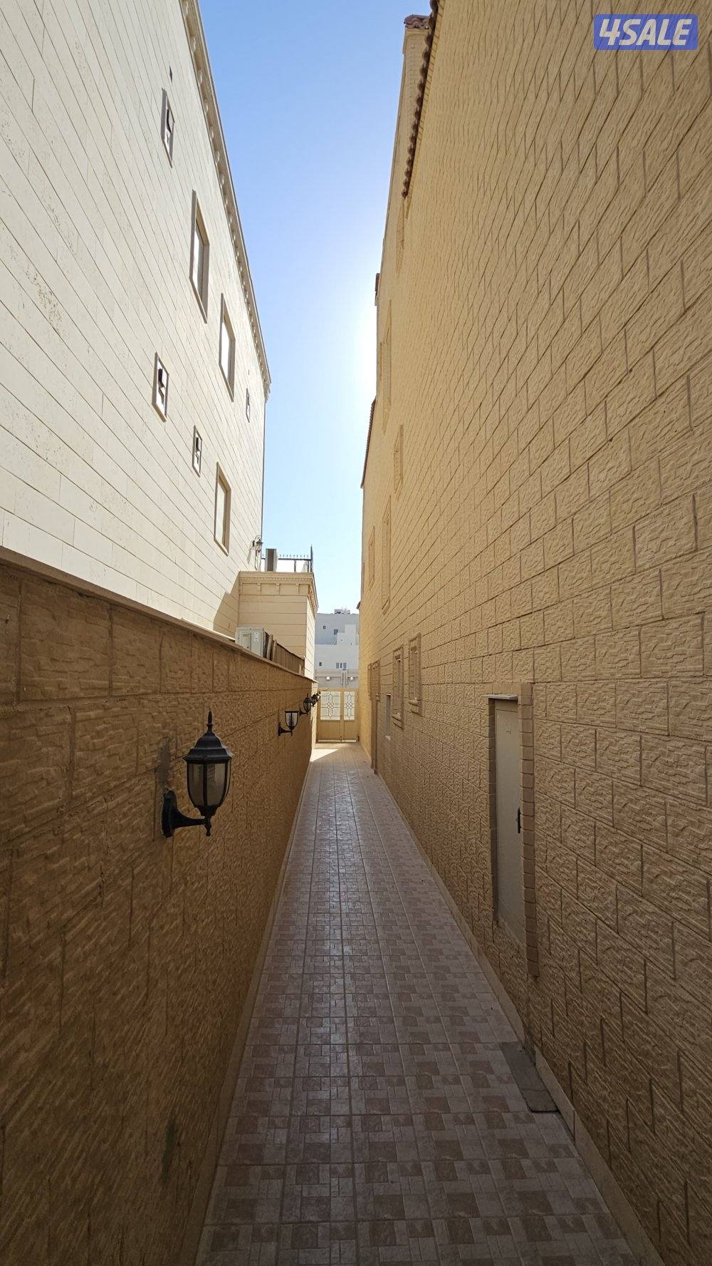 ■فرصه لاتعوض .. والبيعه لقطه .. (بيت راس) بصباح الأحمد قطاع D قطعة 311