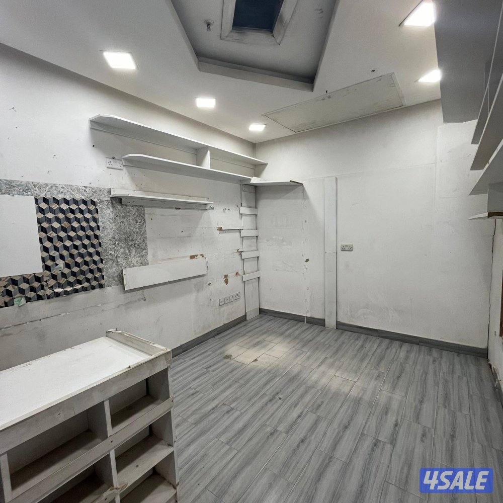 محل تجاري مع فترة سماح للإيجار في الفروانية .3