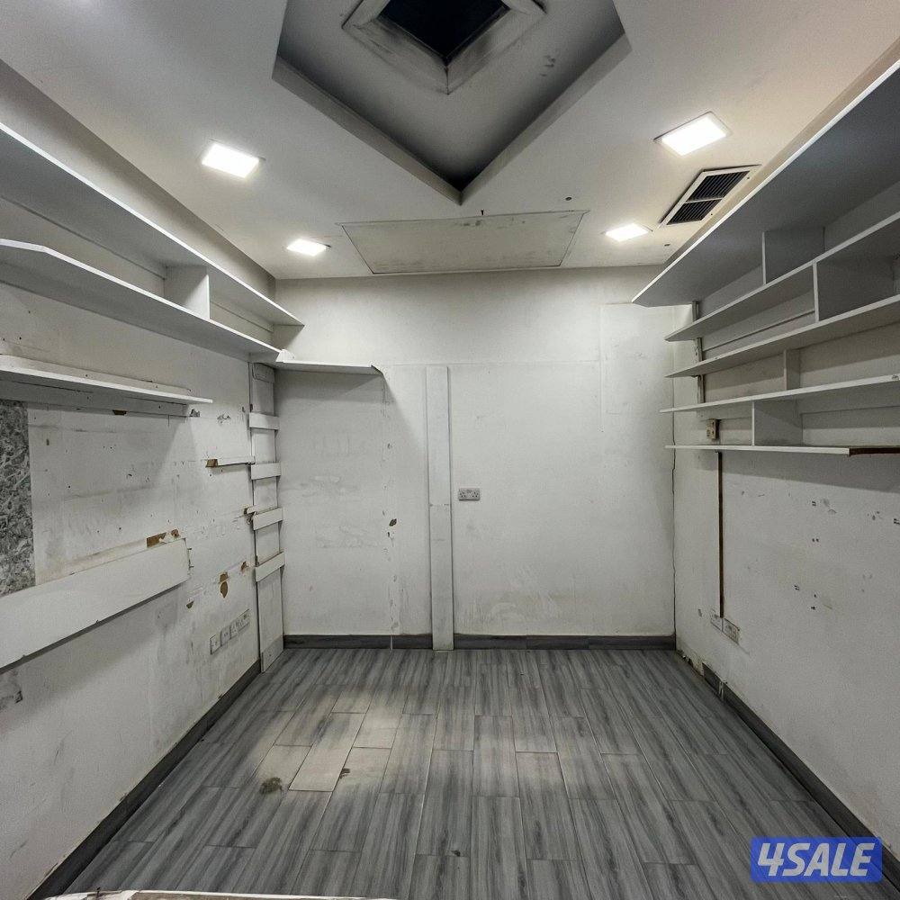 محل تجاري مع فترة سماح للإيجار في الفروانية .4