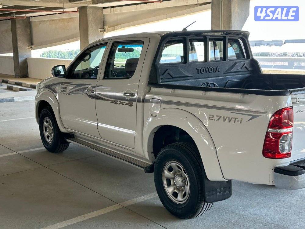 للبيع وانيت هايلكس دبل قير ٢٠١٥1