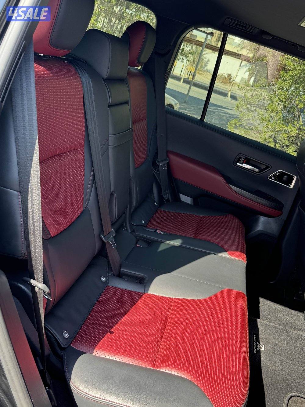 لاندكروز Gr 2022 الساير بنزين صبغ الوكالة و بحالة الوكالة شرط الفحص3