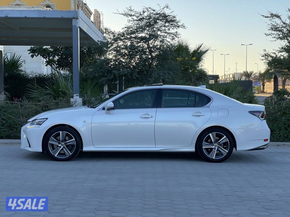 لكزس GS300 المالك الاول موديل 20181