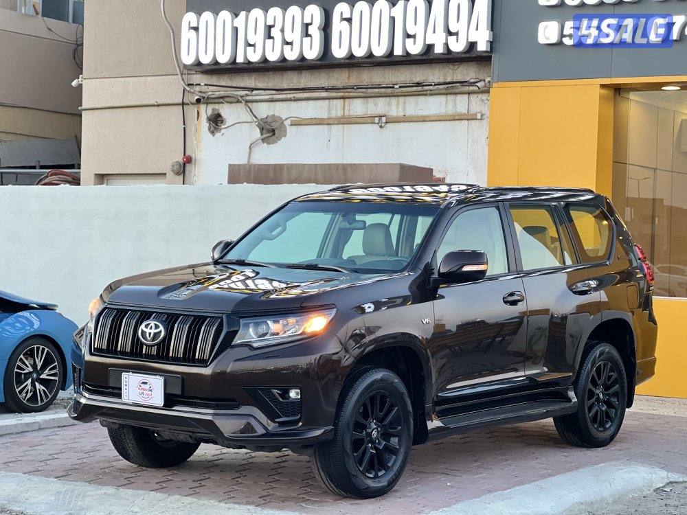 للبيع تويوتا برادو VX 2021 بلاك اديشن1